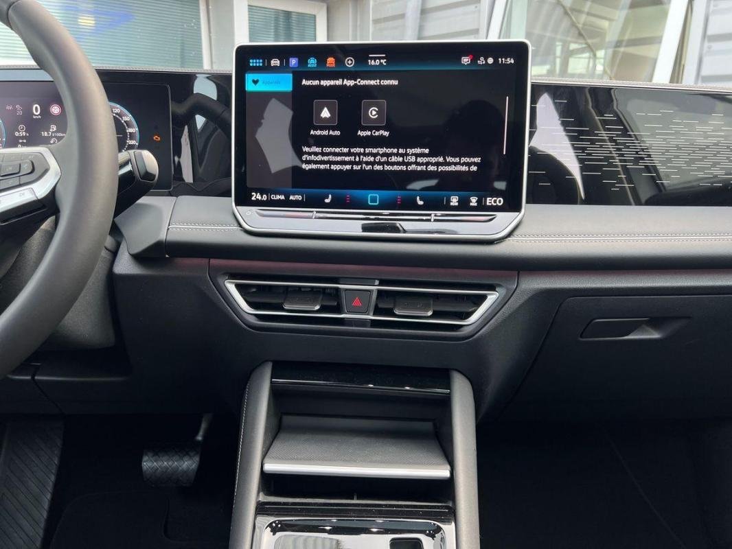 Volkswagen Tiguan - Photo 28