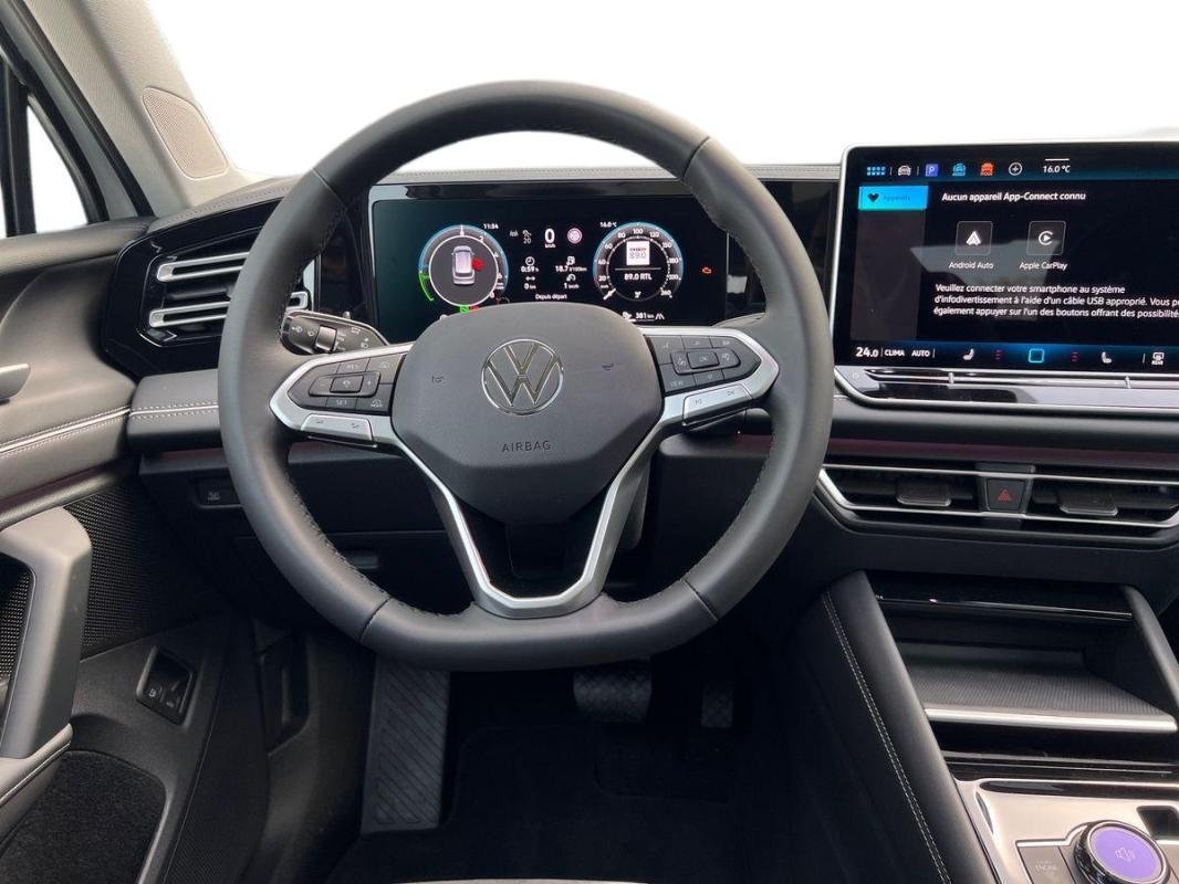 Volkswagen Tiguan - Photo 9