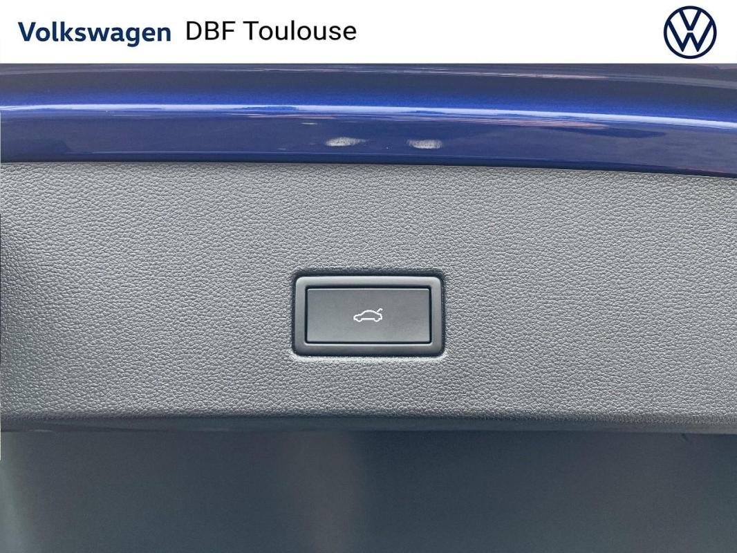 Volkswagen T-Roc - Photo 25