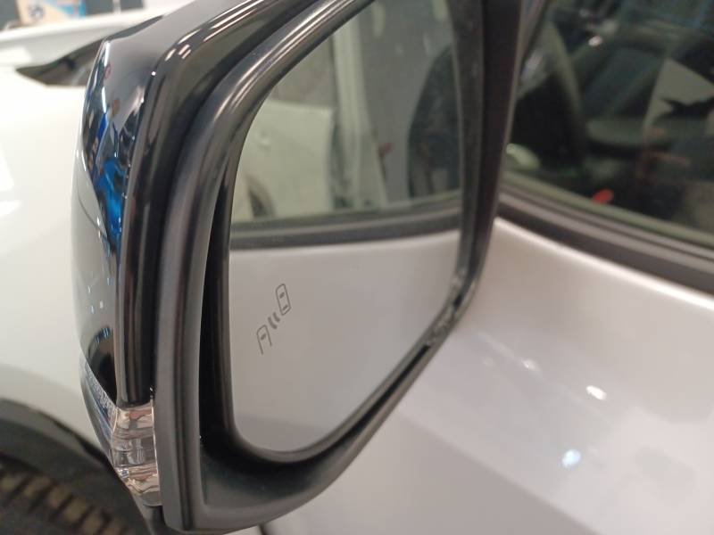 Toyota RAV4 - Photo 30