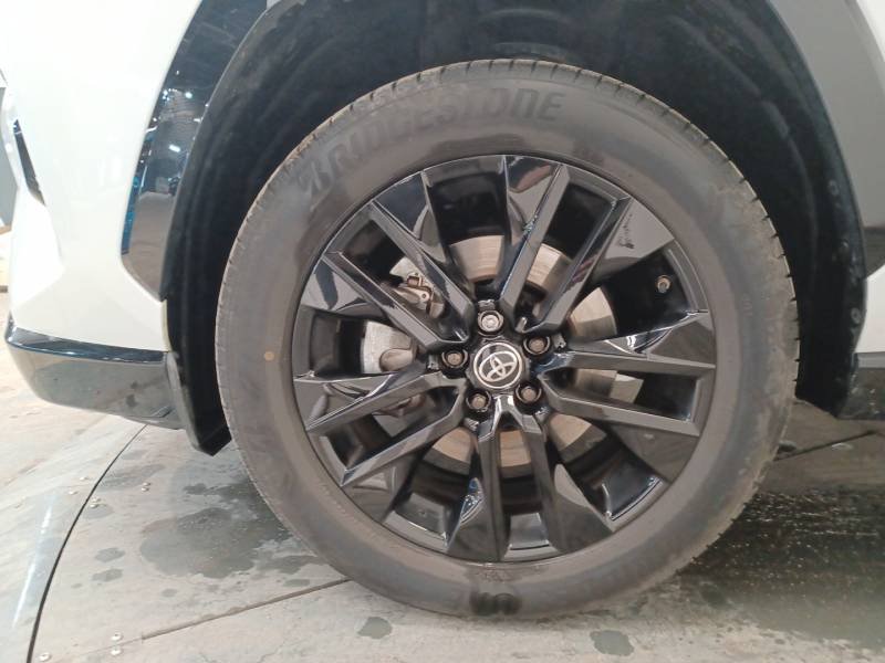 Toyota RAV4 - Photo 9