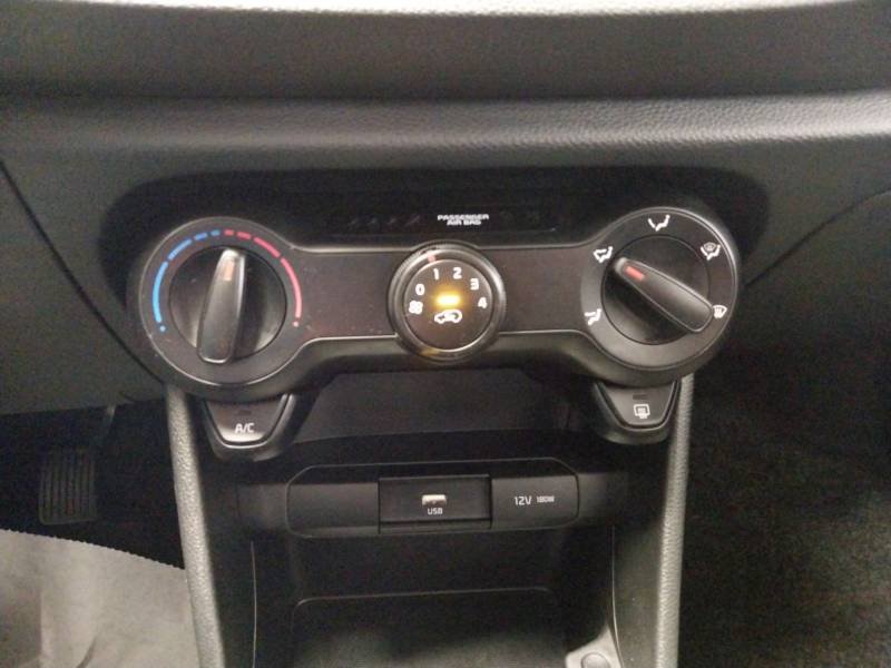 Kia Picanto - Photo 25