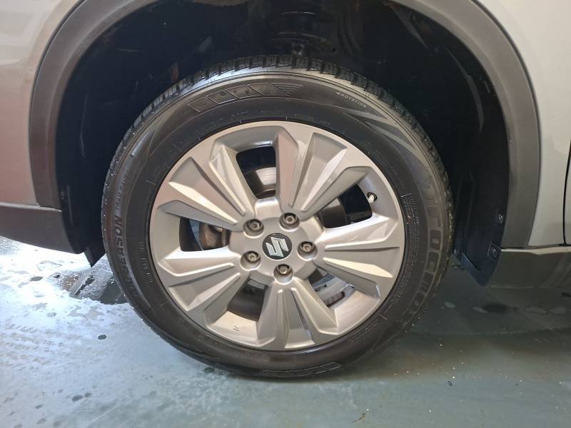 Suzuki Vitara - Photo 9
