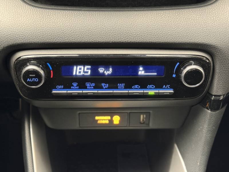 Toyota Yaris - Photo 17