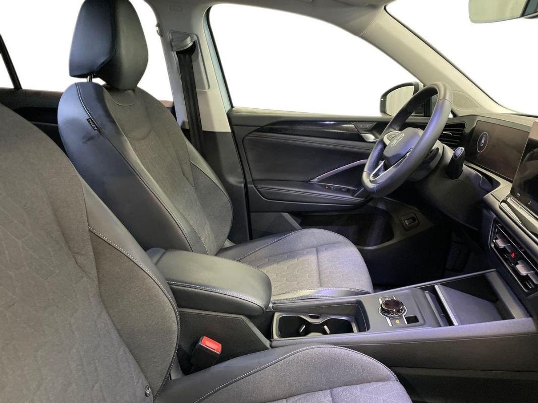 Volkswagen Tiguan - Photo 13