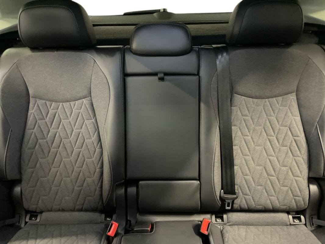 Volkswagen Tiguan - Photo 22