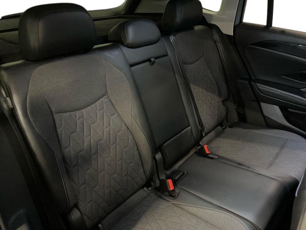 Volkswagen Tiguan - Photo 23