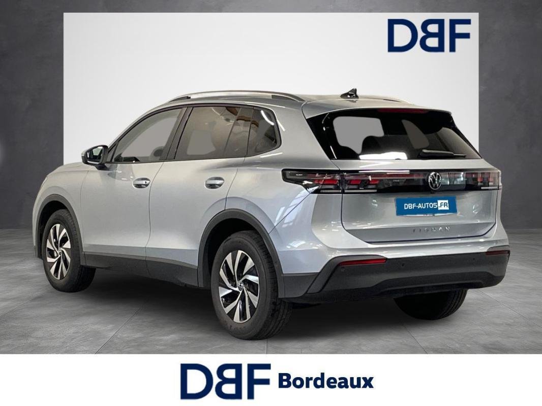 Volkswagen Tiguan - Photo 3