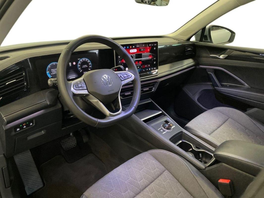 Volkswagen Tiguan - Photo 9
