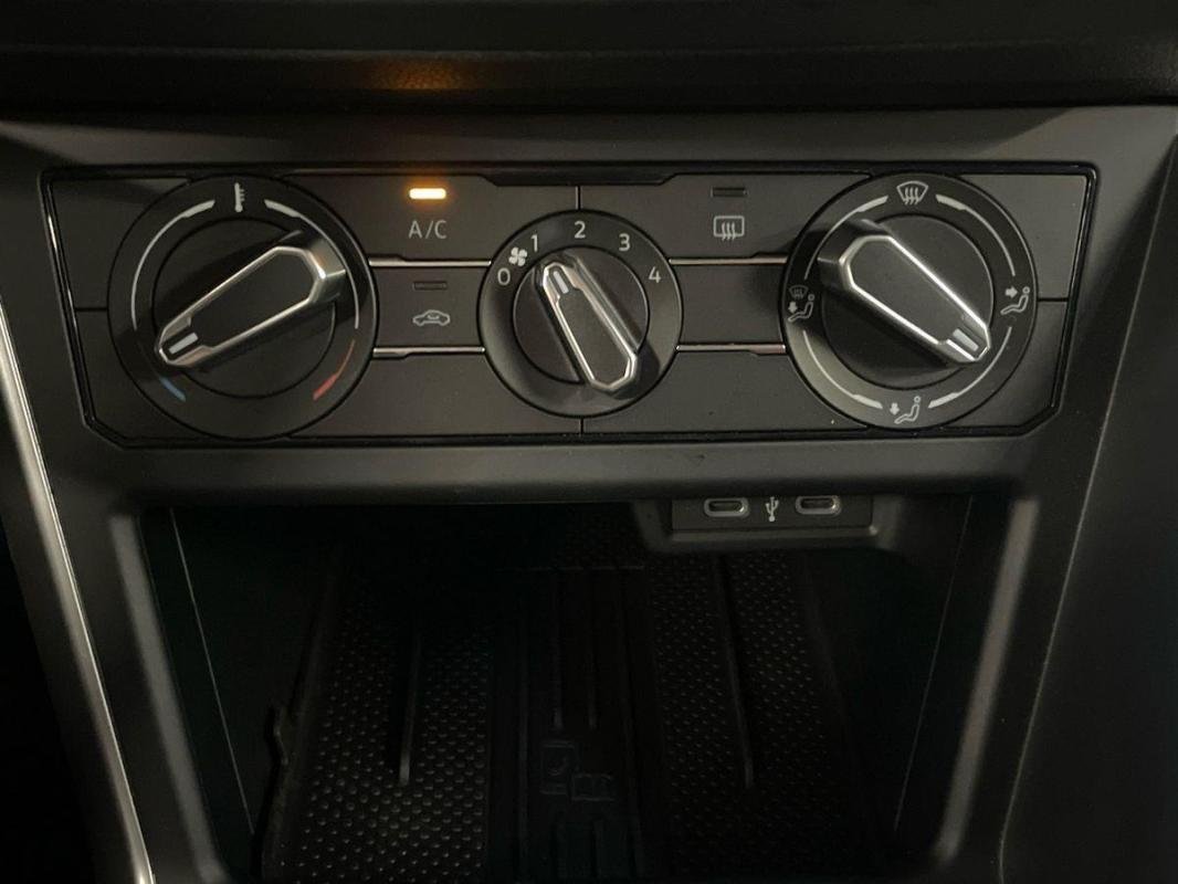 Volkswagen Polo - Photo 19