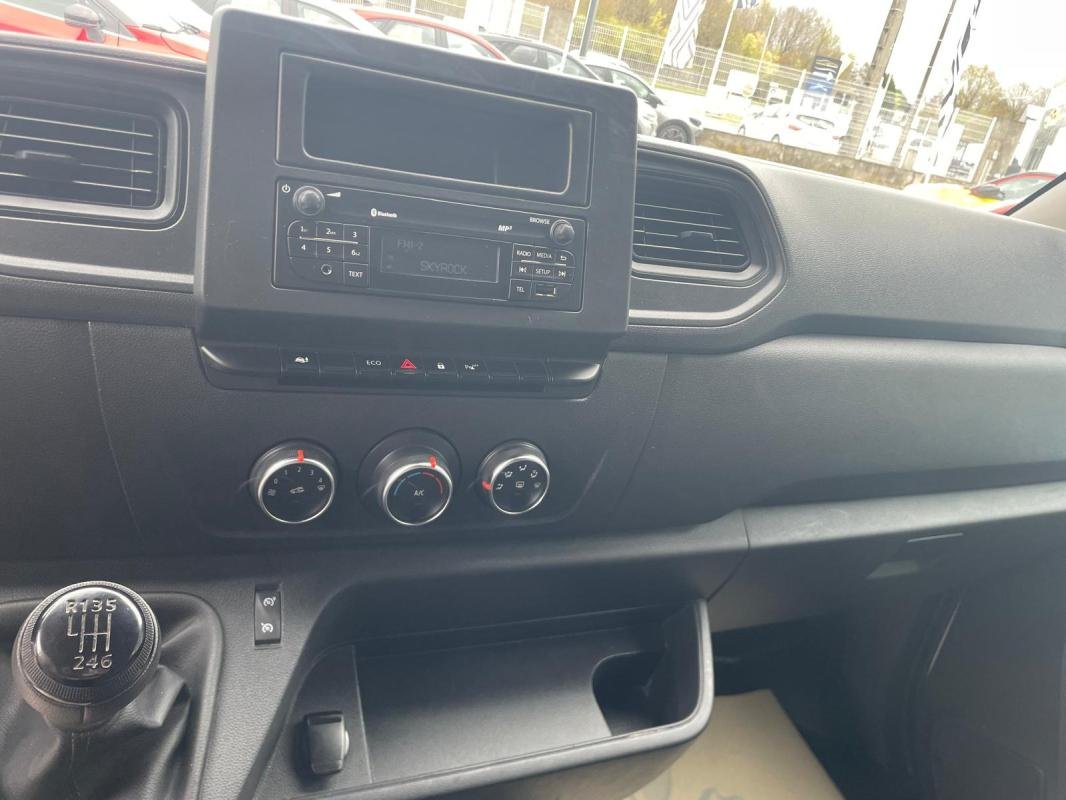 Renault Master - Photo 12