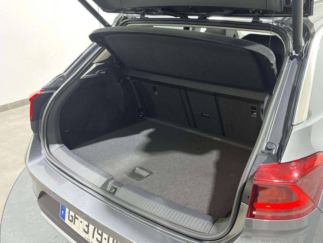 Volkswagen T-Roc - Photo 32