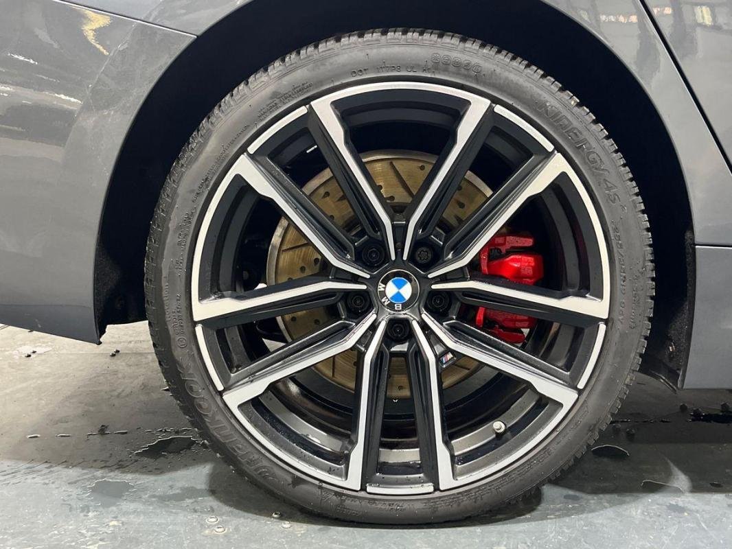 BMW Série 3 - Photo 28