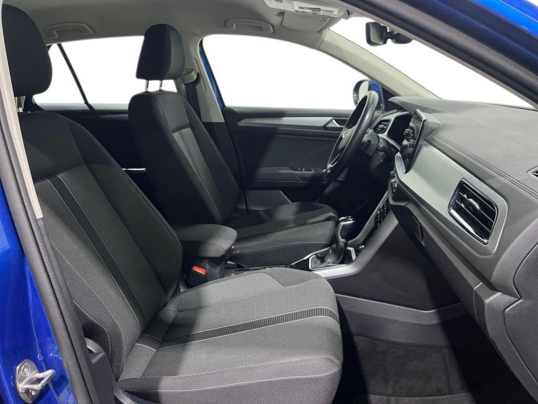 Volkswagen T-Roc - Photo 13