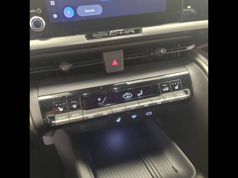 Toyota C-HR - Photo 12