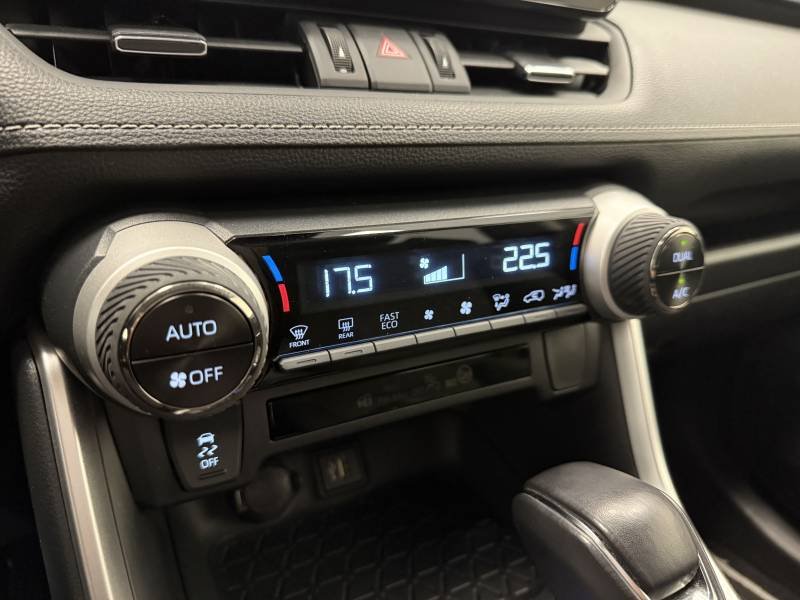 Toyota RAV4 - Photo 22