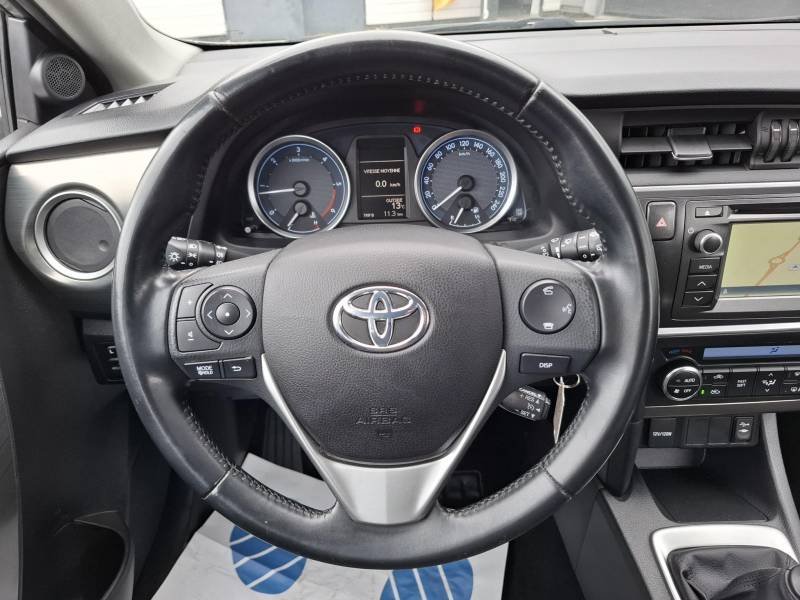 Toyota Auris - Photo 12