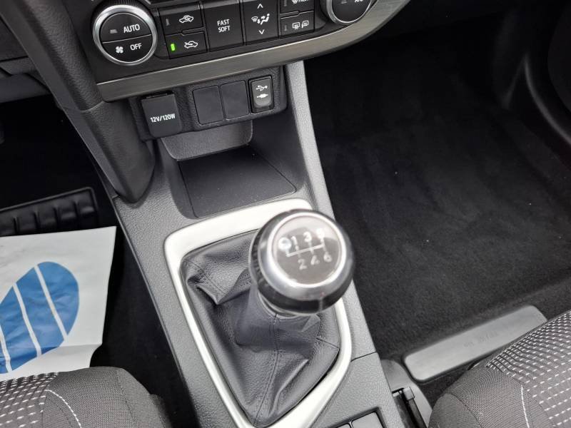 Toyota Auris - Photo 24