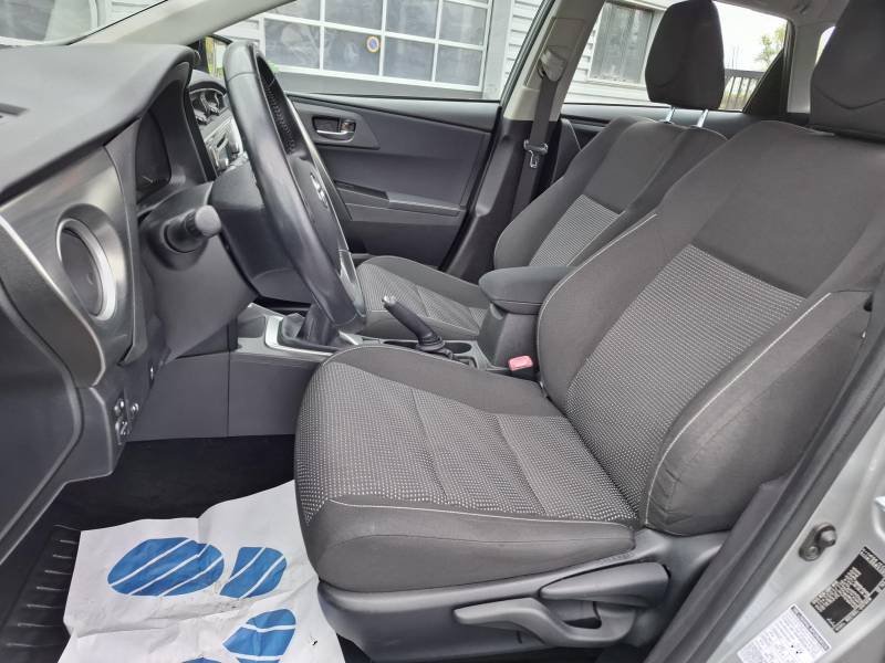 Toyota Auris - Photo 33