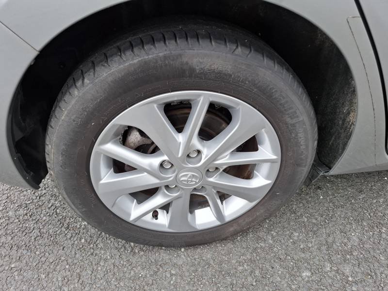 Toyota Auris - Photo 10