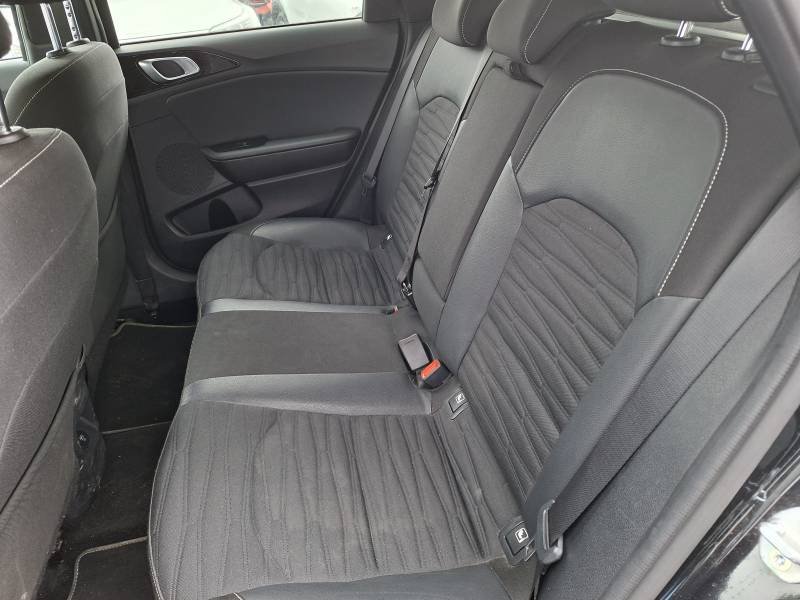Kia CEED - Photo 28