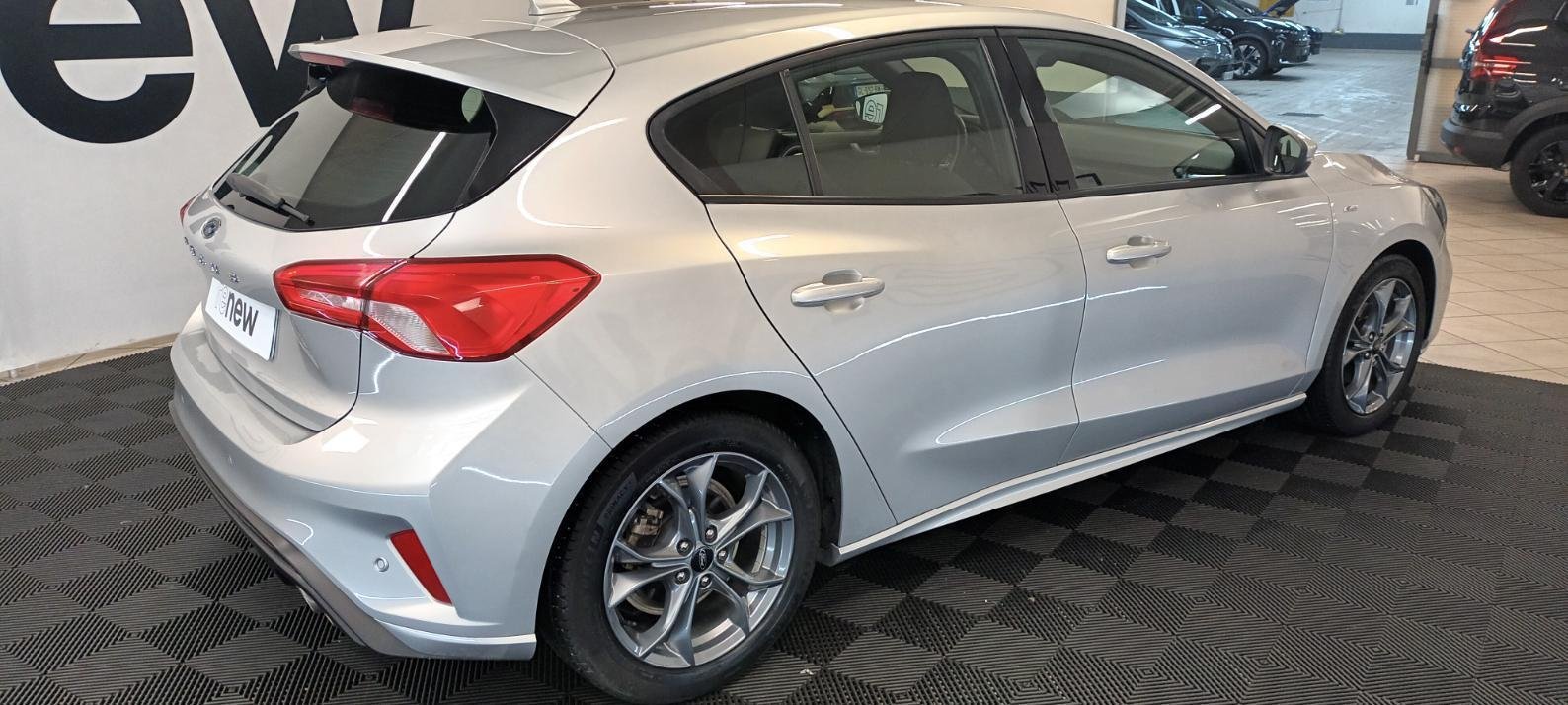 Ford Focus - Photo 9