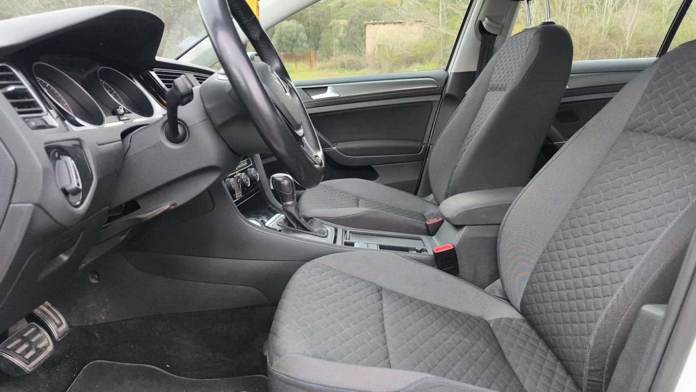 Volkswagen Golf - Photo 25