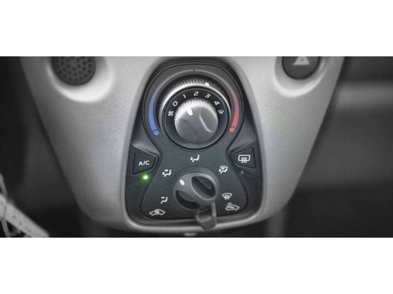 Toyota Aygo - Photo 12
