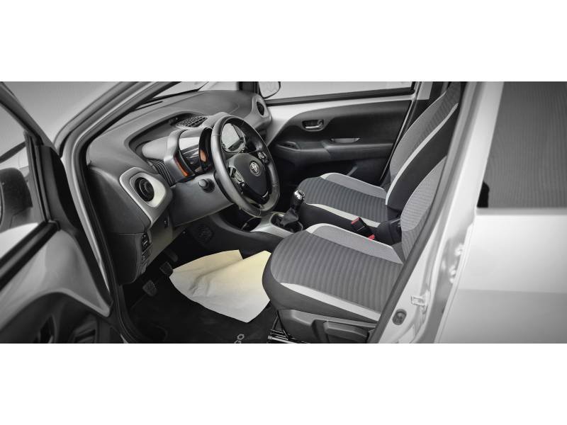 Toyota Aygo - Photo 6