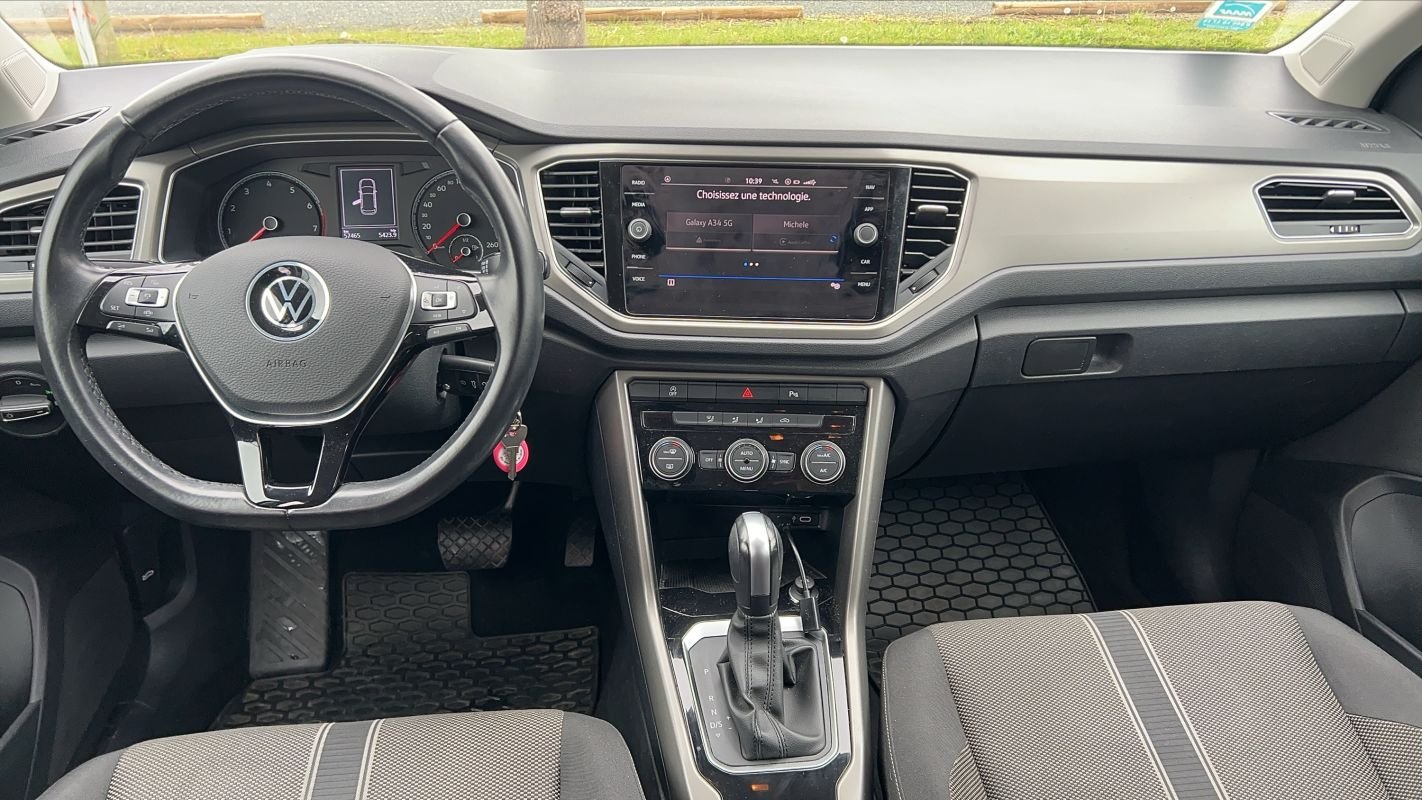 Volkswagen T-Roc - Photo 11