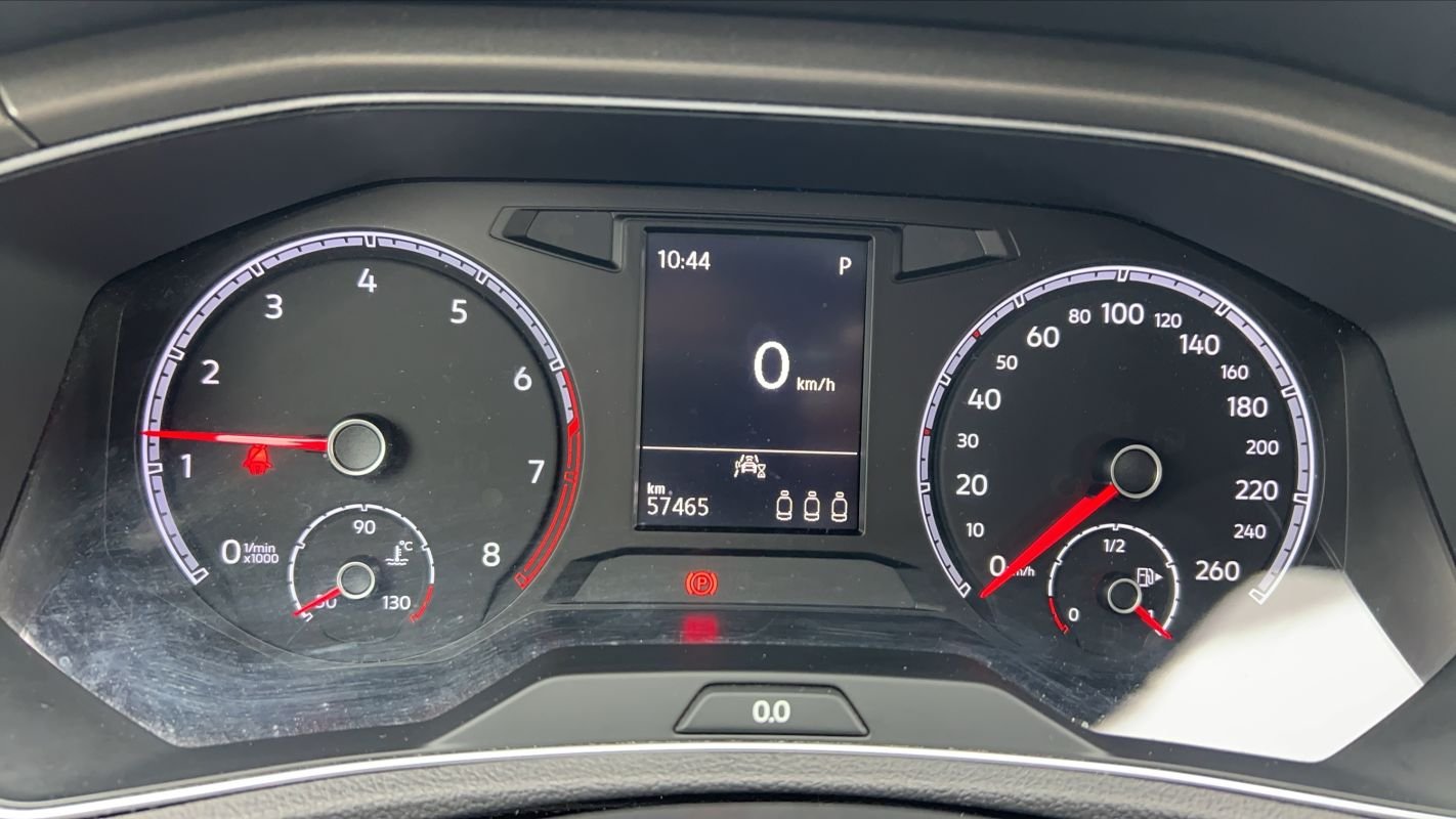 Volkswagen T-Roc - Photo 12