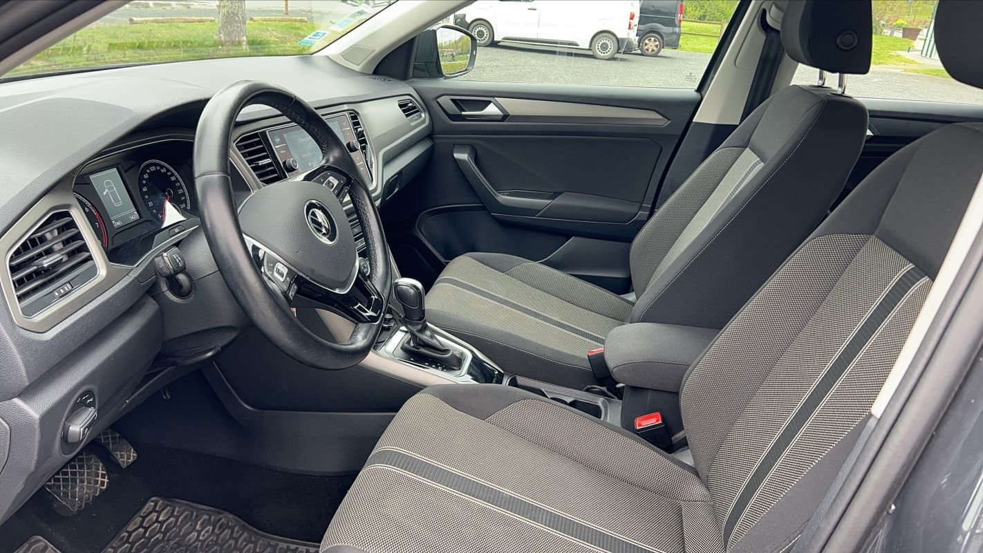 Volkswagen T-Roc - Photo 25
