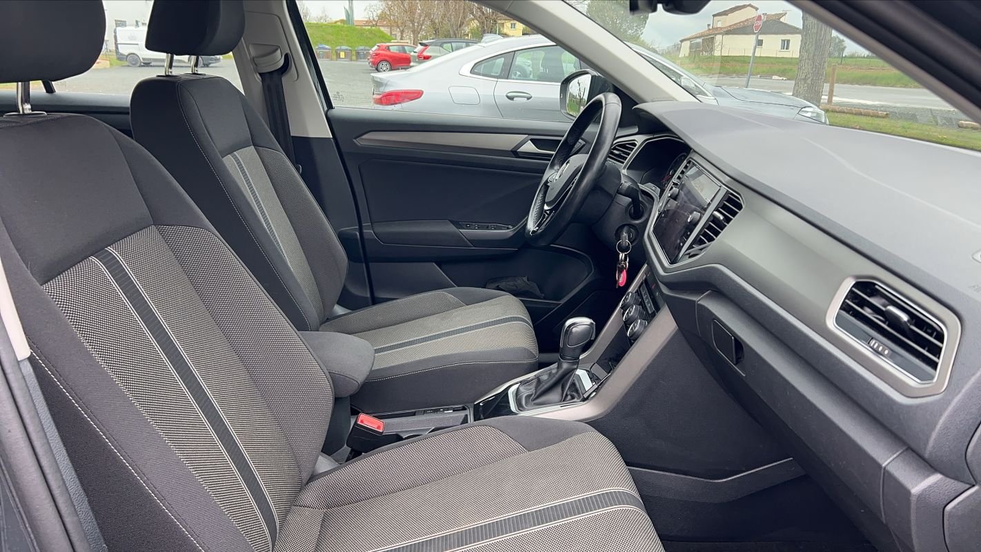 Volkswagen T-Roc - Photo 27