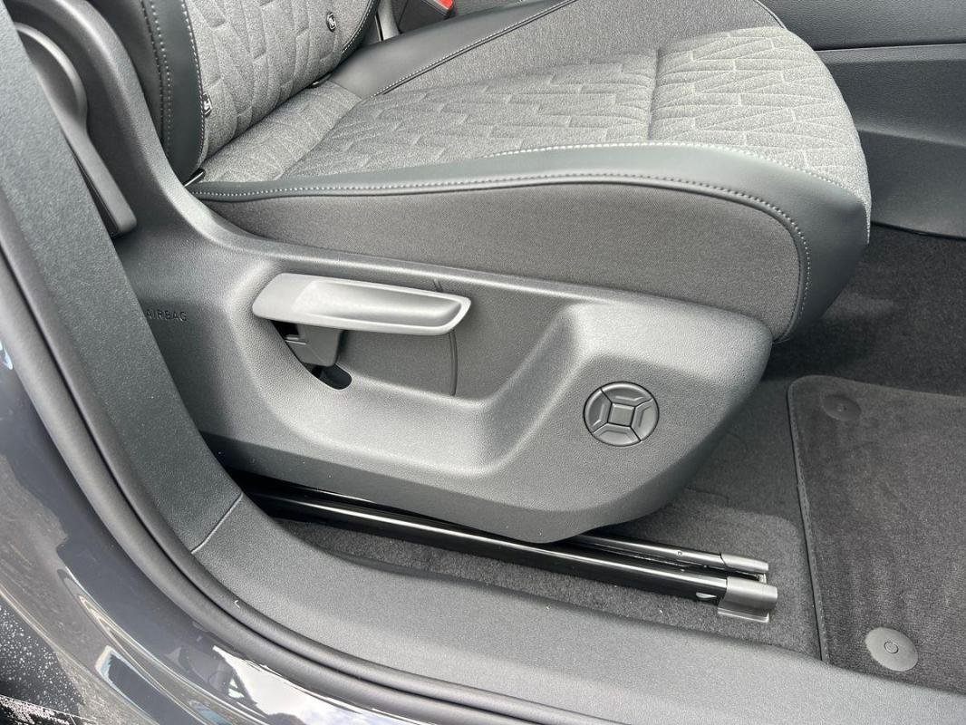 Volkswagen Tiguan - Photo 31