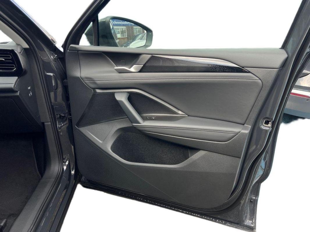 Volkswagen Tiguan - Photo 32