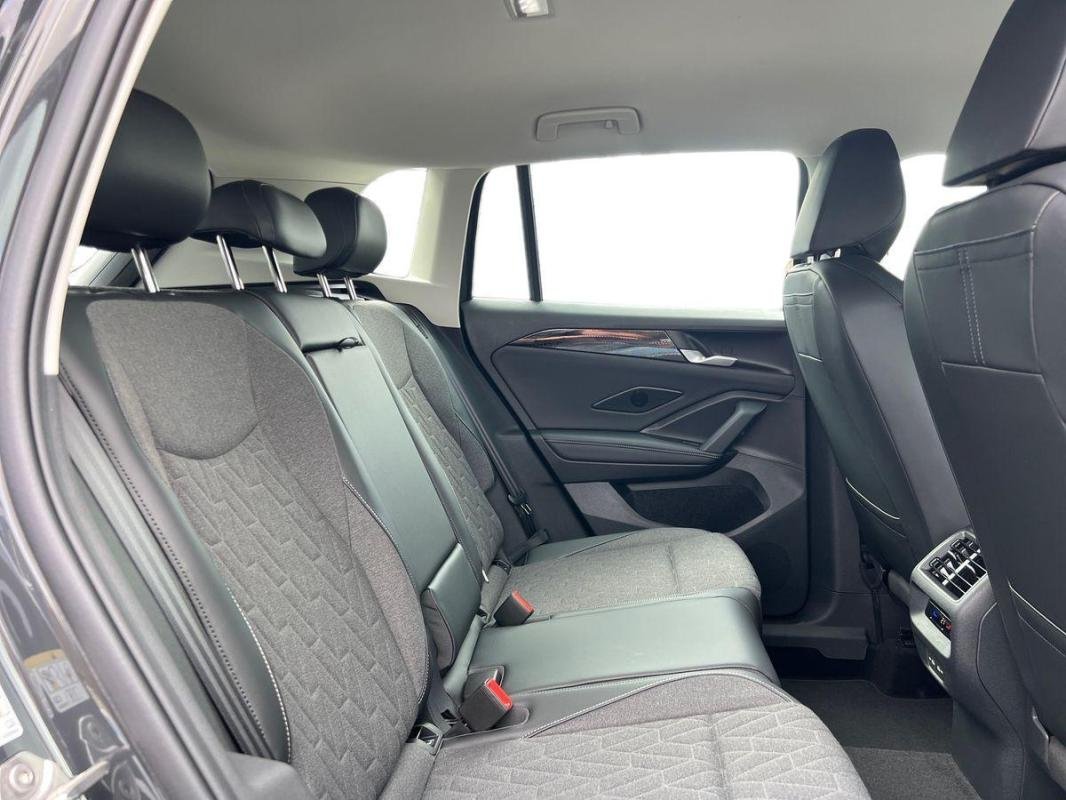 Volkswagen Tiguan - Photo 8