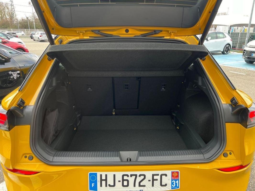 Volkswagen T-Roc - Photo 12