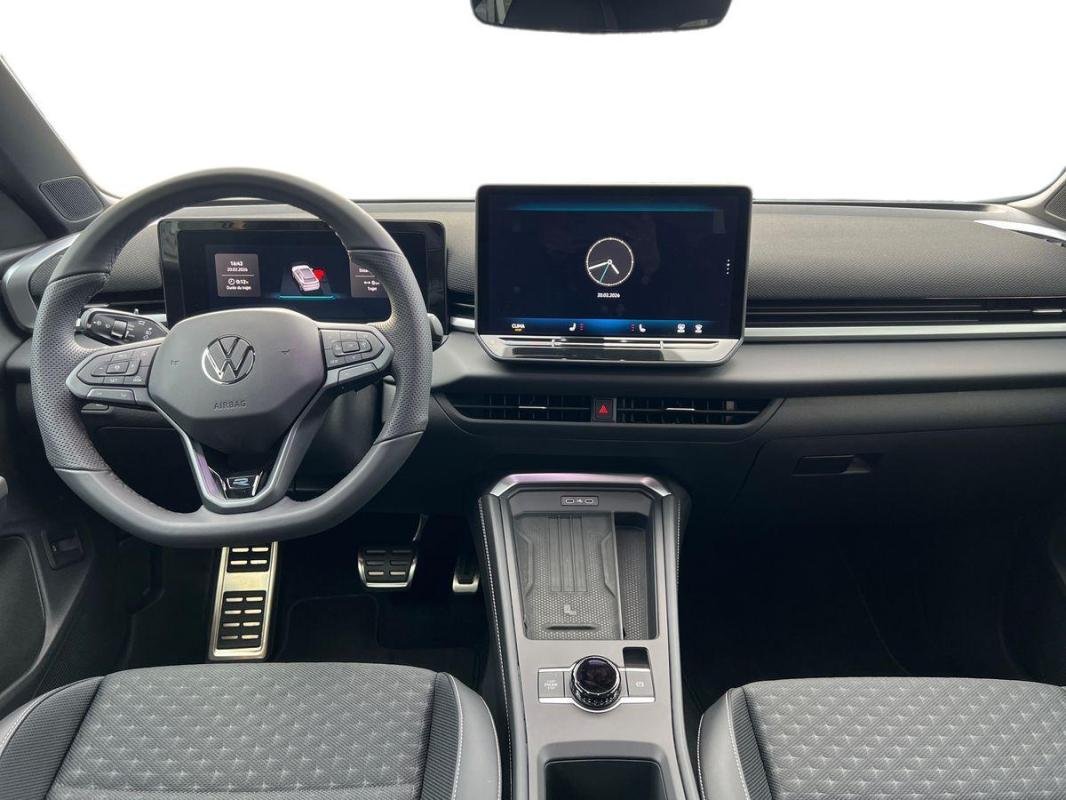 Volkswagen T-Roc - Photo 21