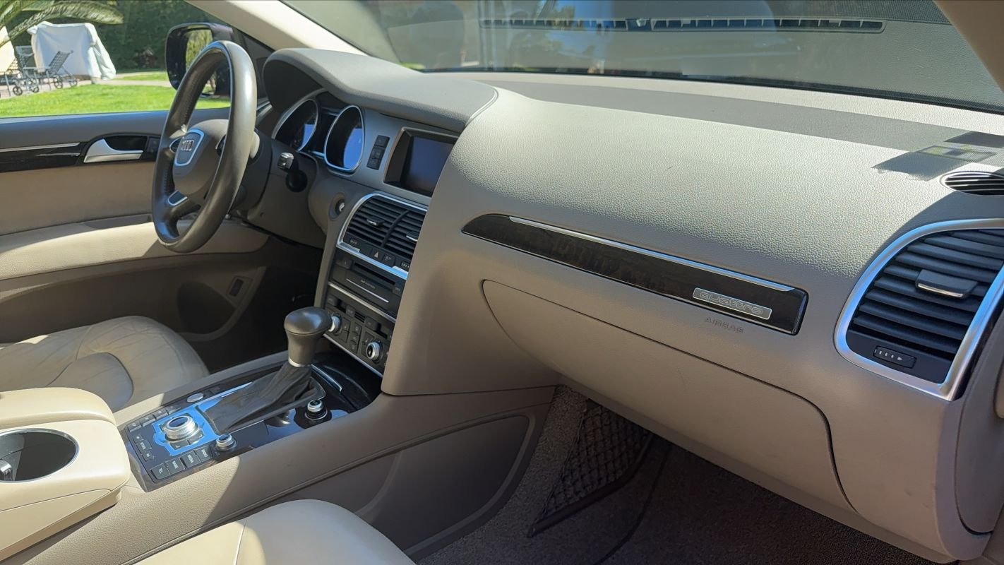 Audi Q7 - Photo 10