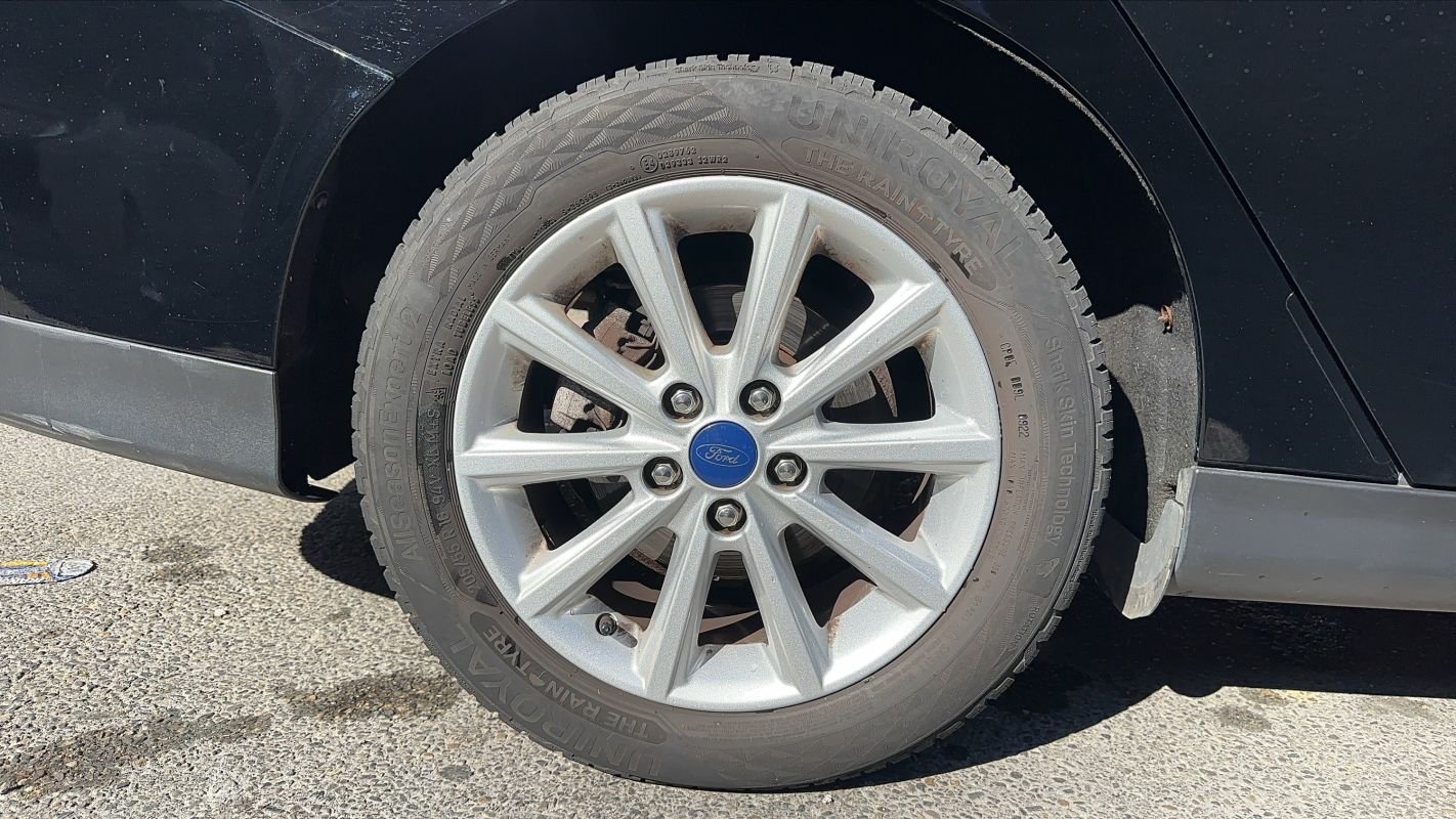 Ford Focus - Photo 16