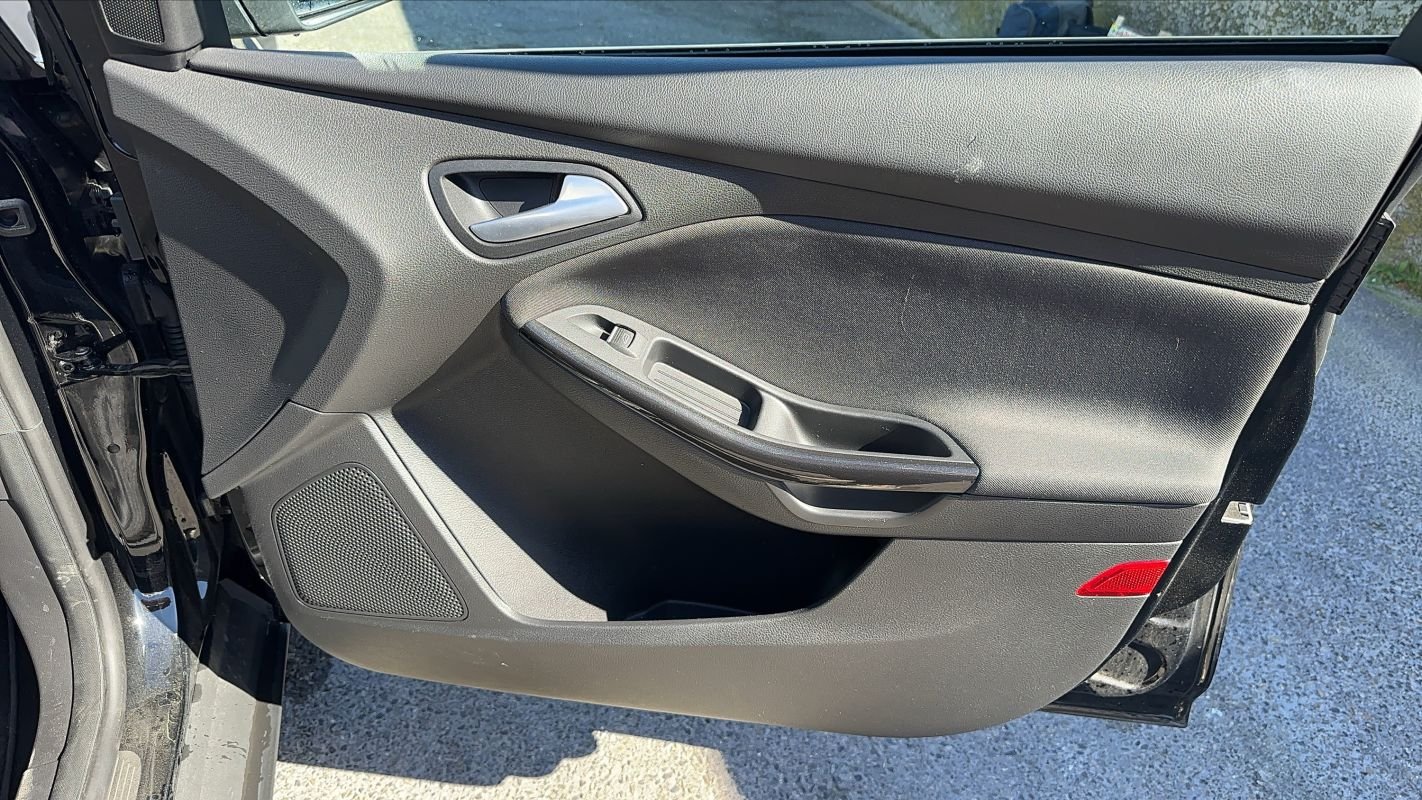 Ford Focus - Photo 23