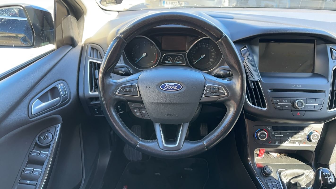 Ford Focus - Photo 24