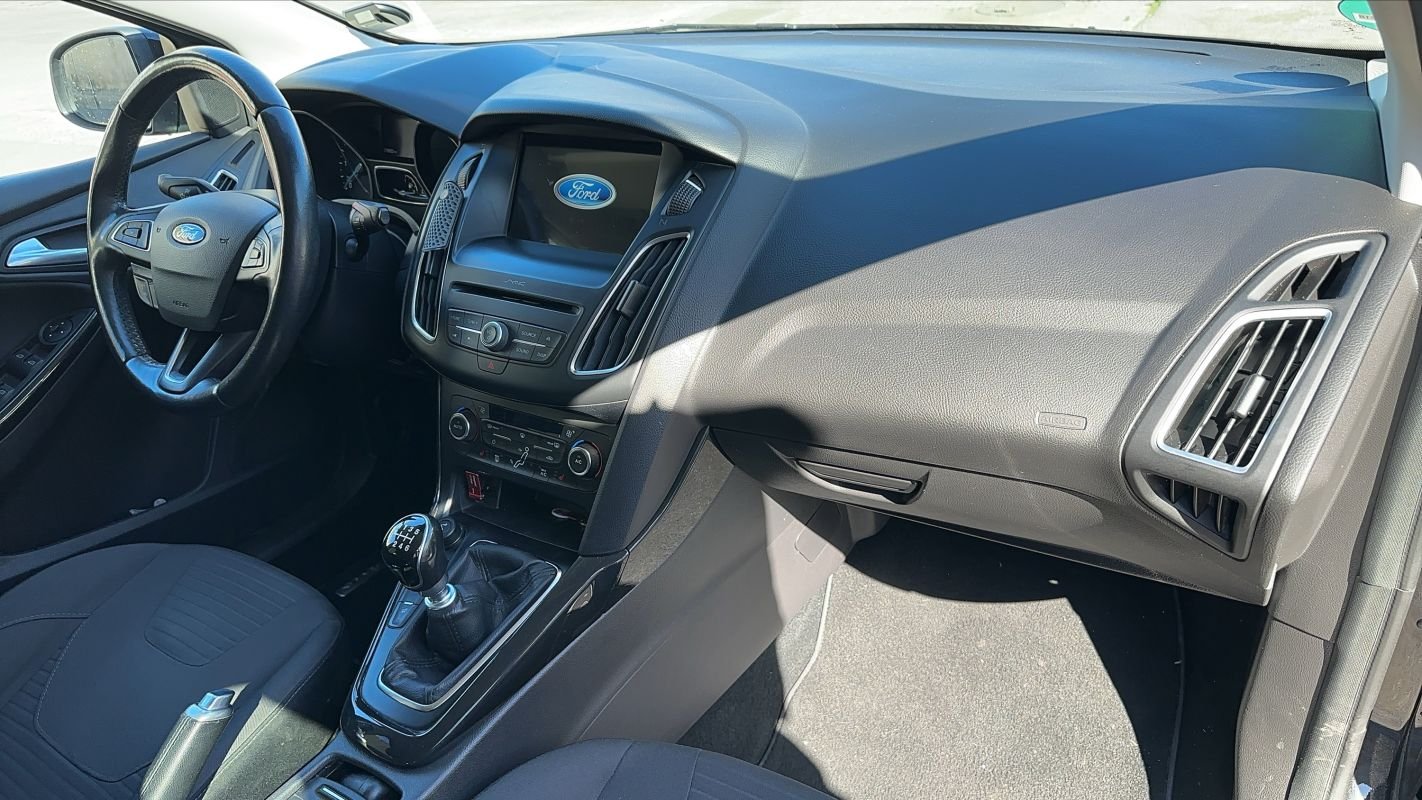Ford Focus - Photo 10