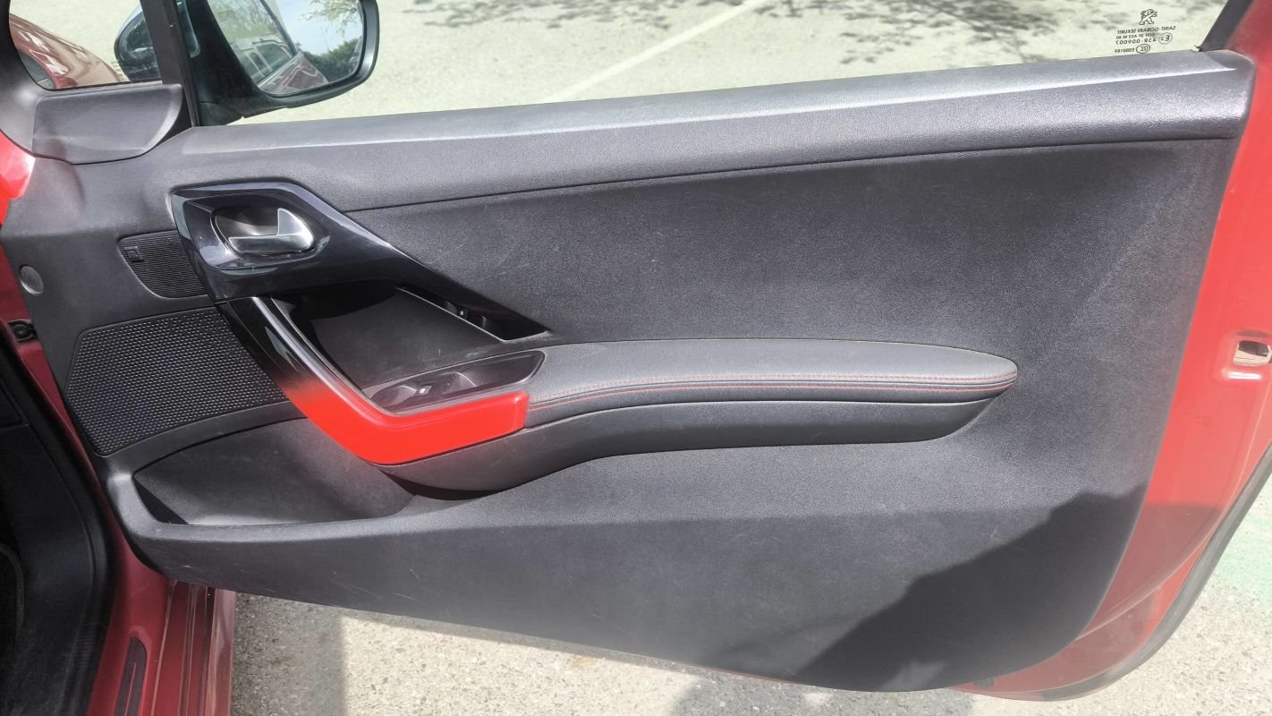 Peugeot 208 - Photo 23