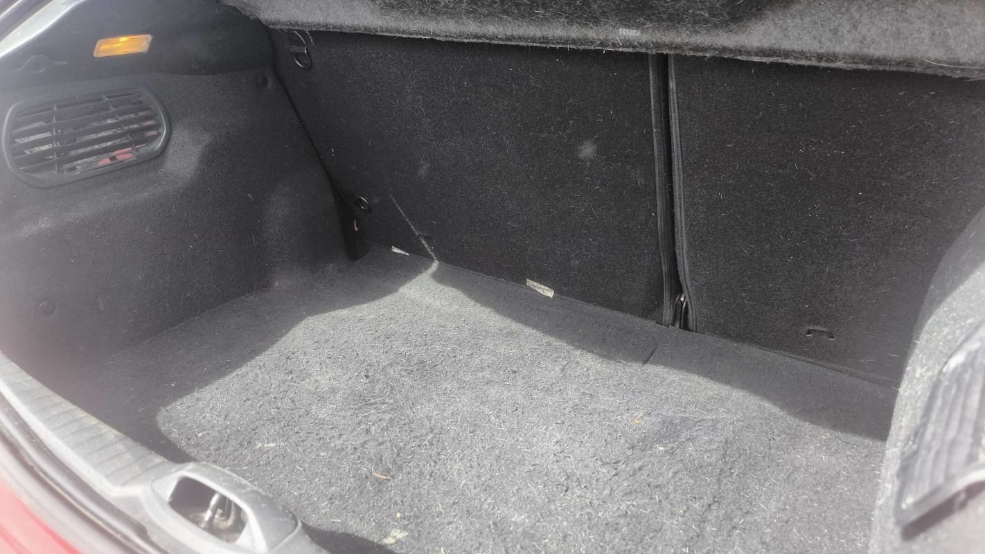 Peugeot 208 - Photo 25