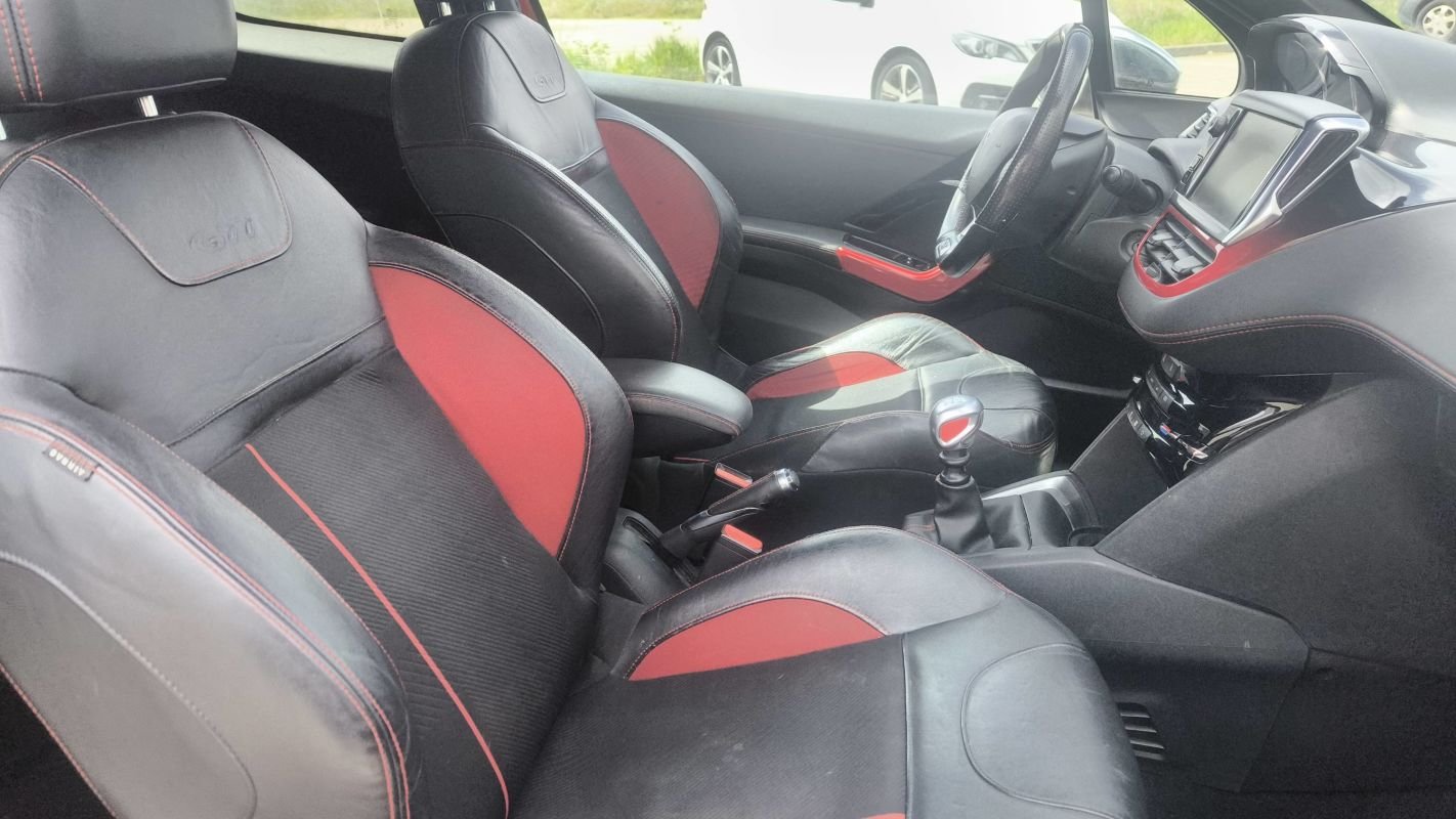 Peugeot 208 - Photo 26