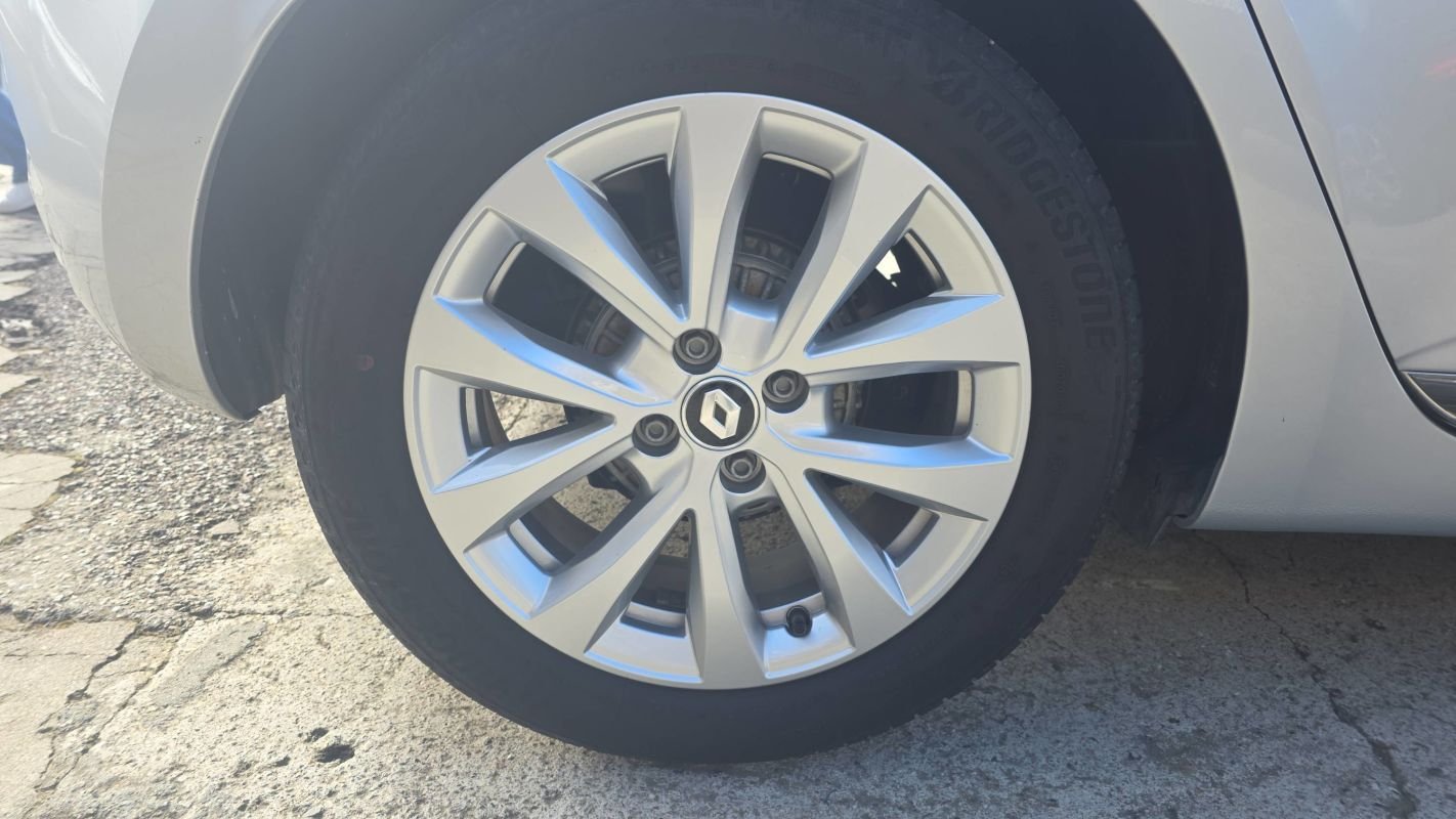 Renault Clio - Photo 16