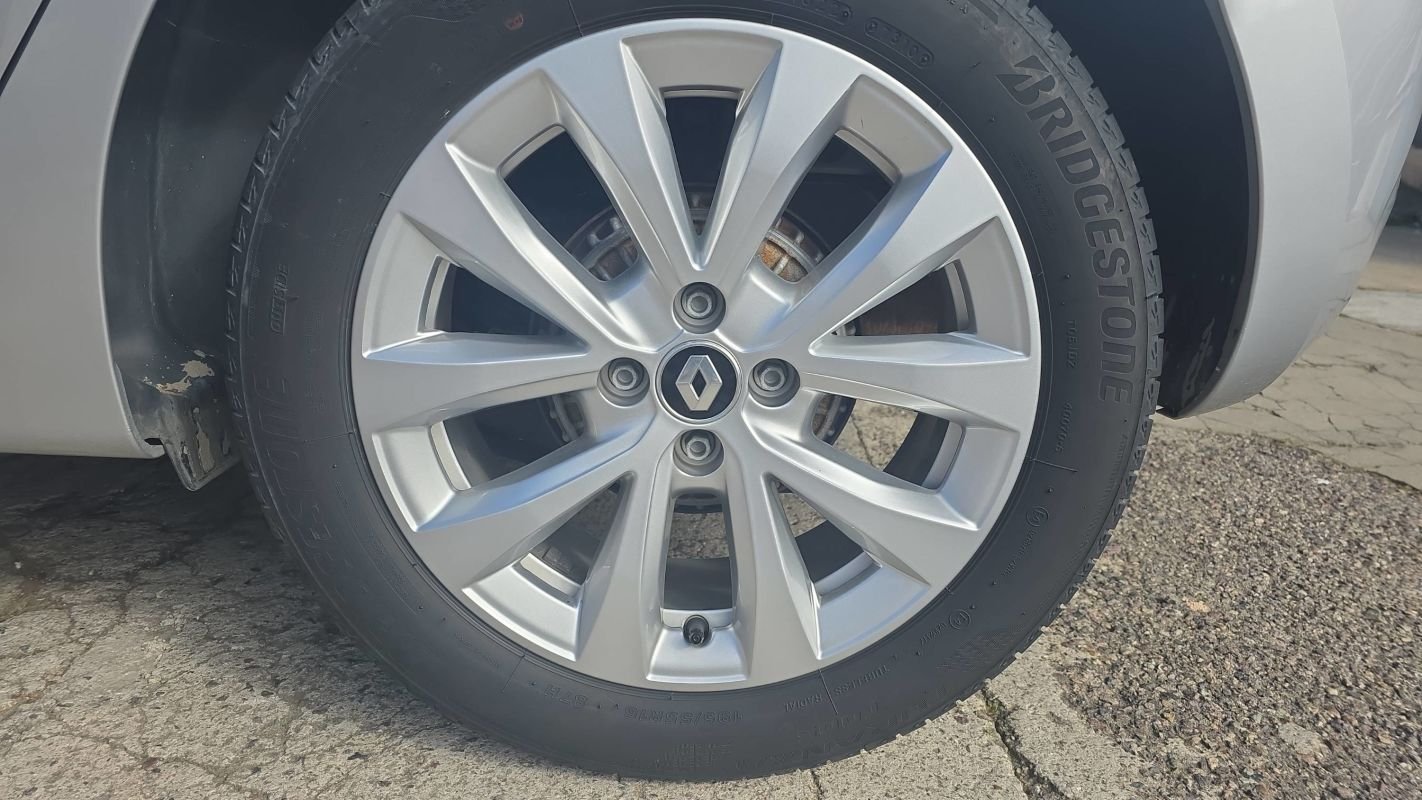 Renault Clio - Photo 19