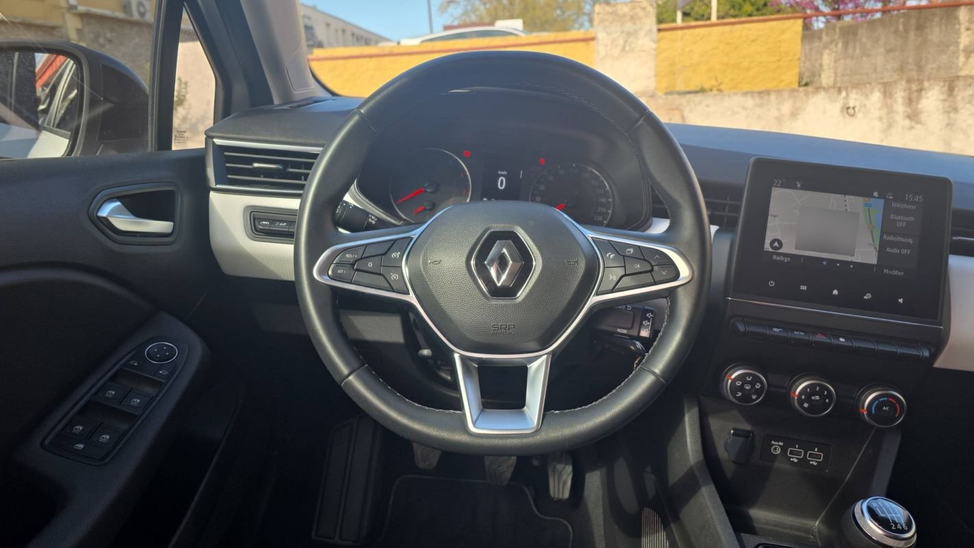 Renault Clio - Photo 23