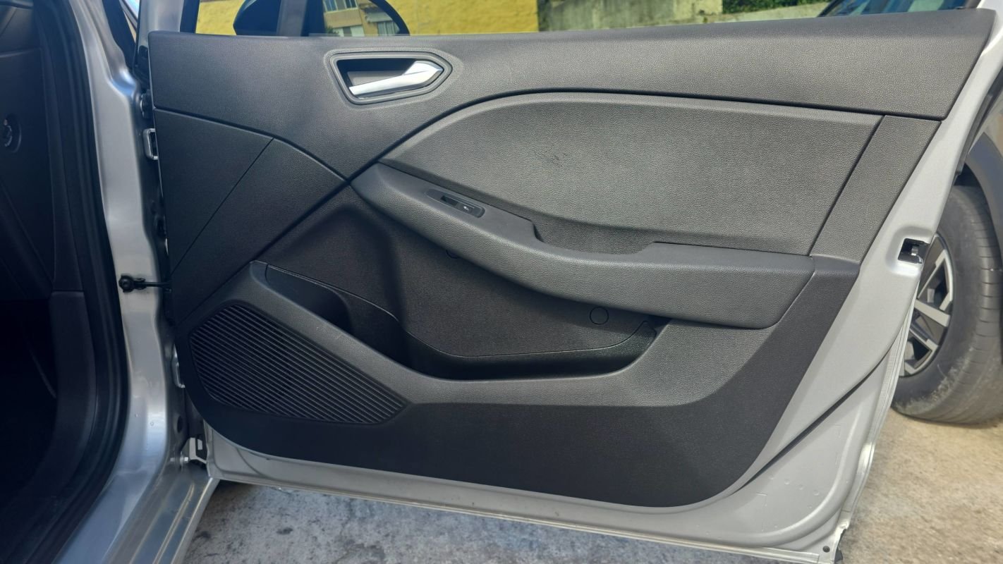 Renault Clio - Photo 24